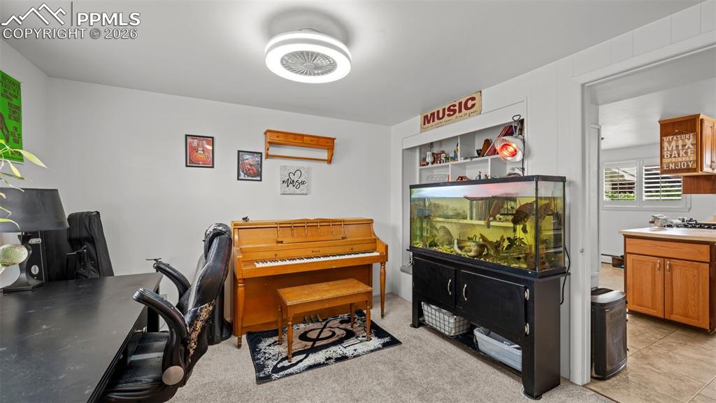 Image 16 of 45: Office