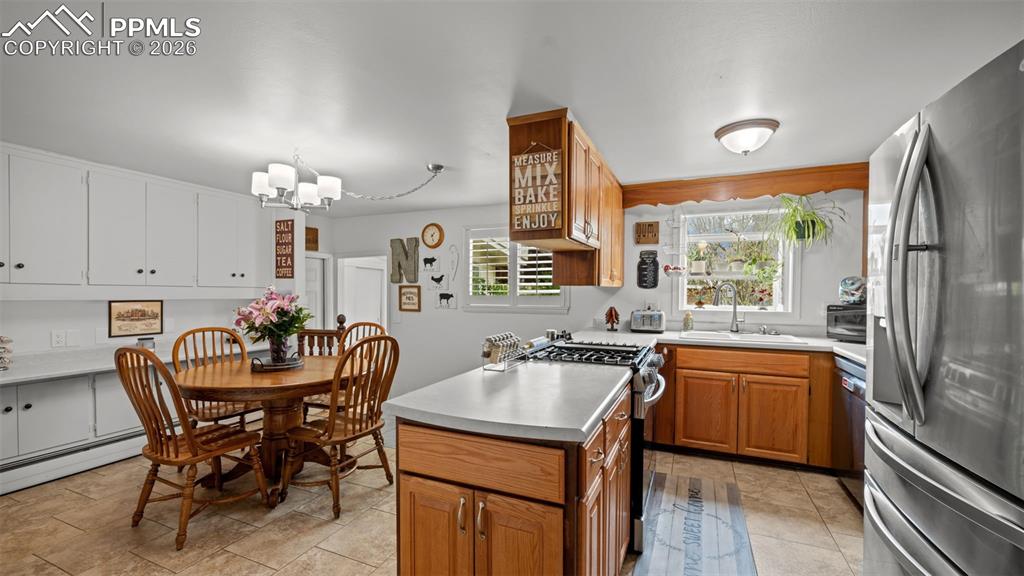 Image 5 of 45: Kitchen