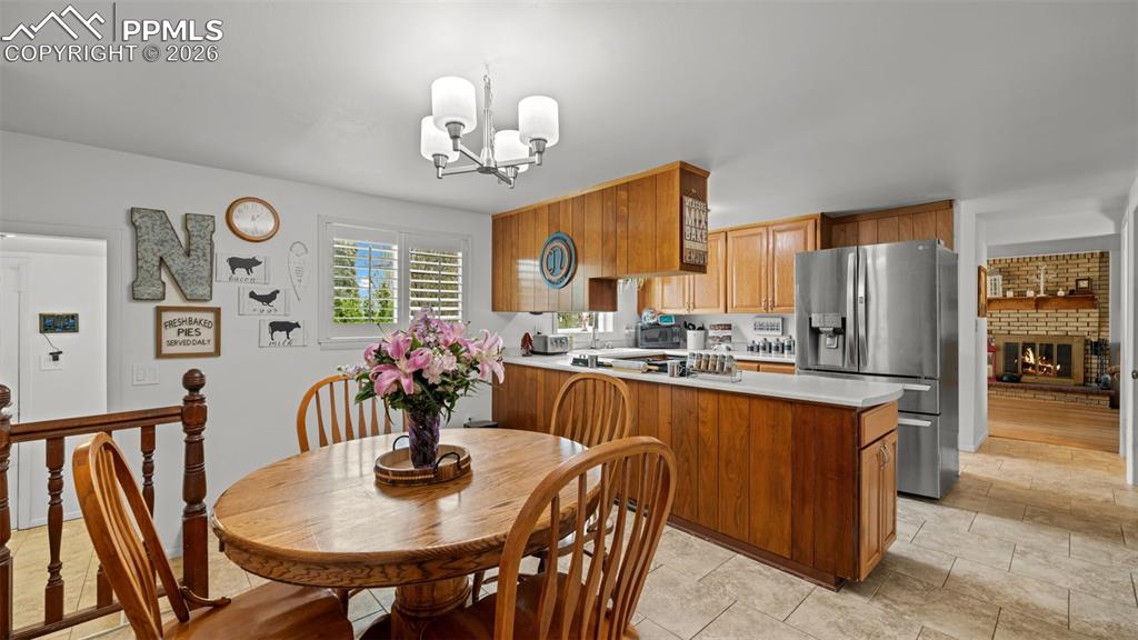 Image 7 of 45: Dining Area