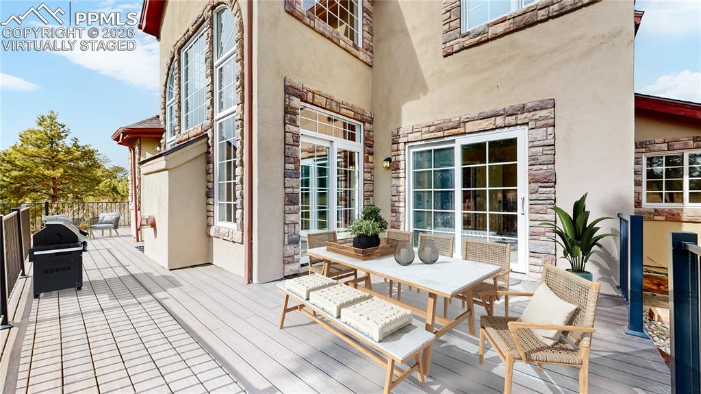 Image 4 of 50: Virtually Staged deck