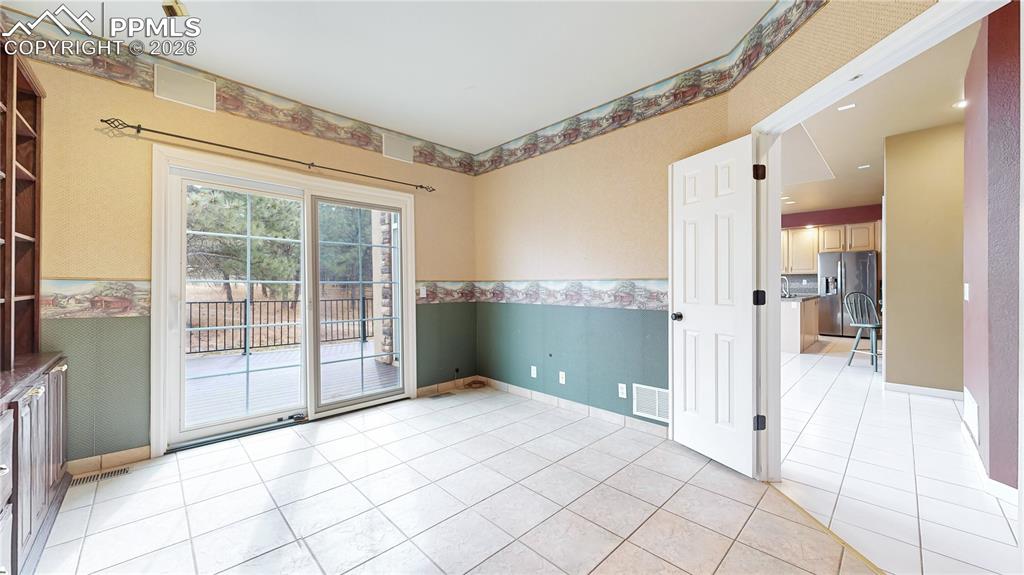 Image 44 of 50: Main level office