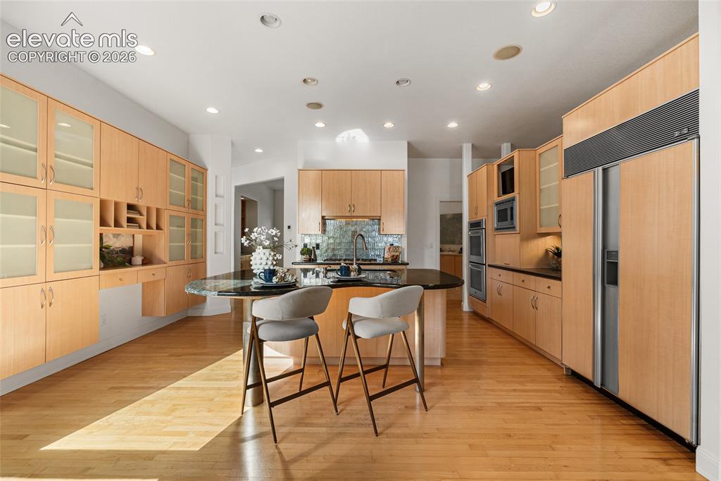 Image 11 of 42: Kitchen