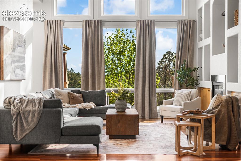 Image 8 of 42: Living Room