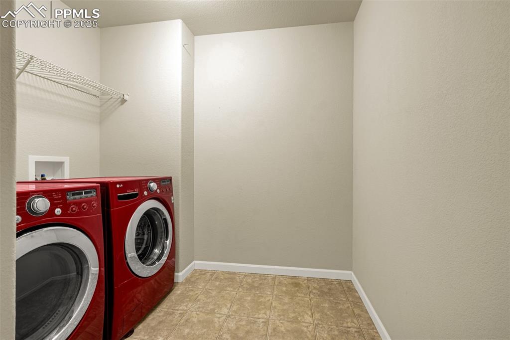 Image 19 of 34: Laundry