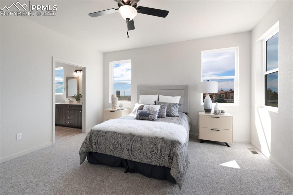 Image 12 of 21: Bedroom