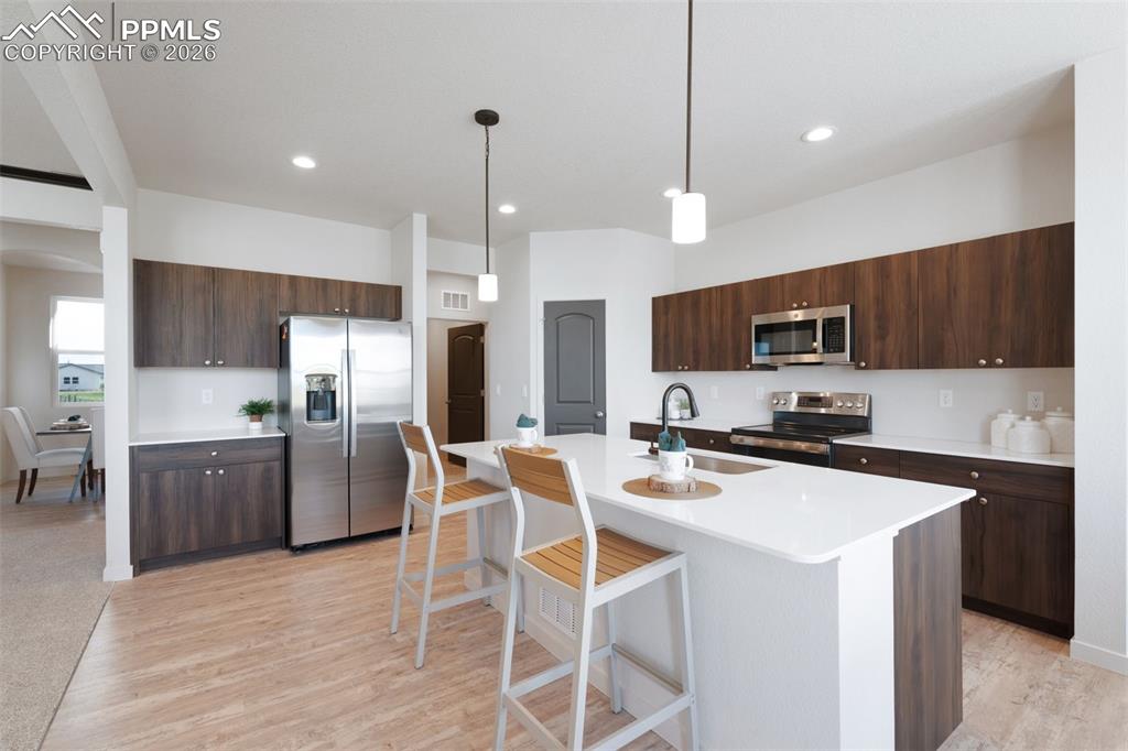 Image 8 of 21: Kitchen