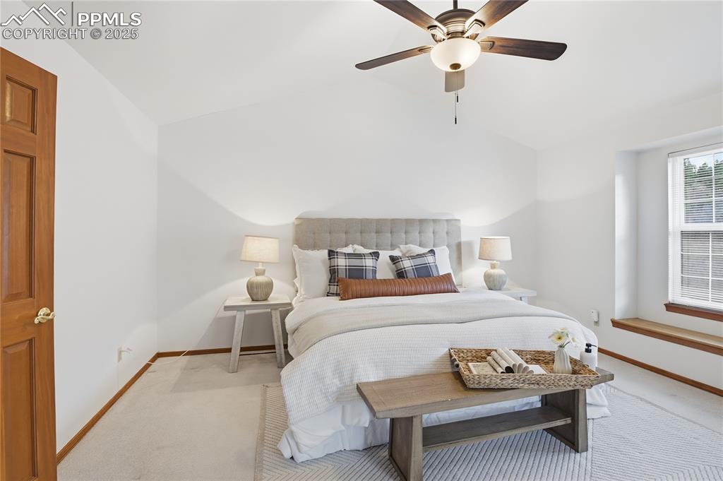 Image 17 of 38: Bedroom