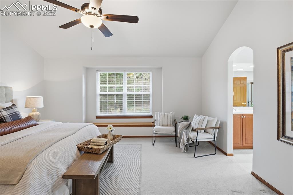 Image 18 of 38: Bedroom