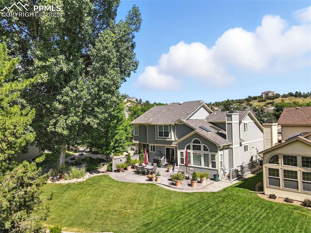 Image 35 of 38: Back of Structure