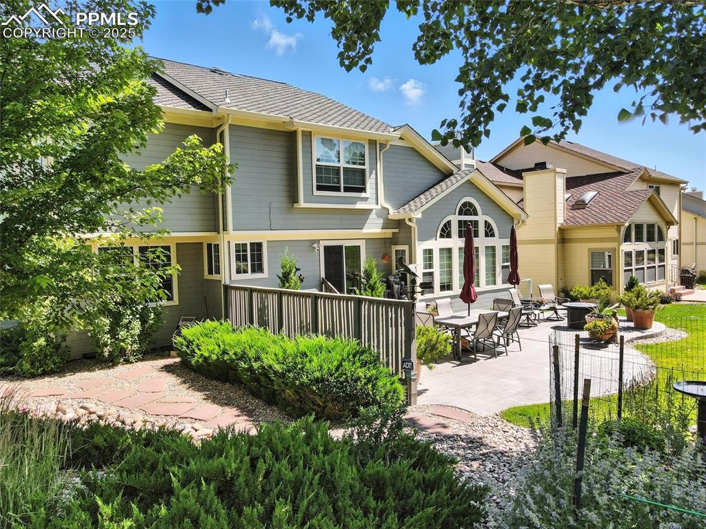 Image 37 of 38: Back of Structure