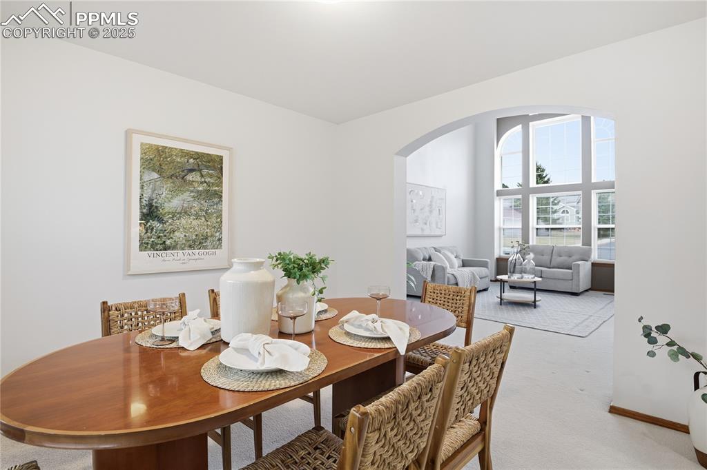 Image 8 of 38: Dining Area