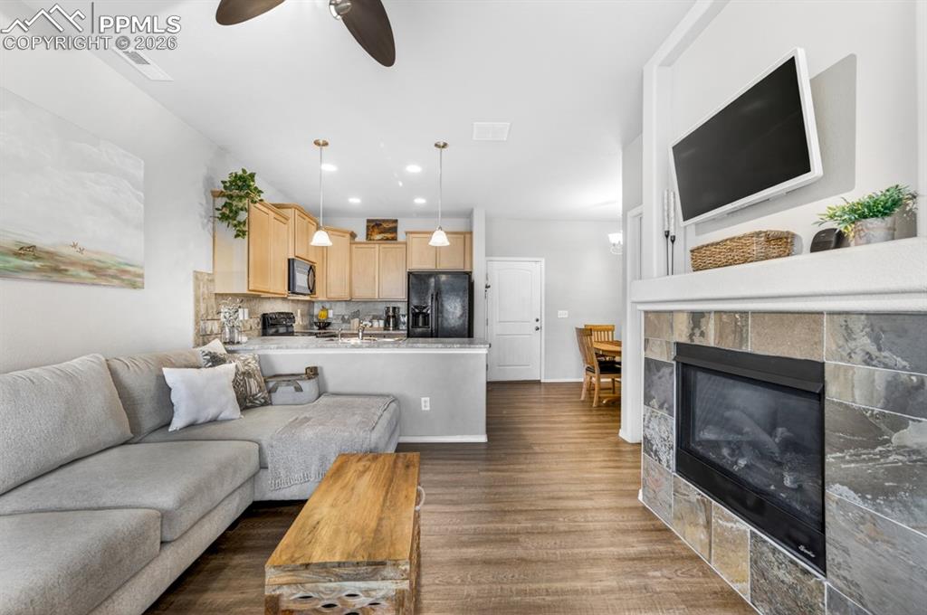 Image 19 of 42: Gas fireplace for a cozy feeling