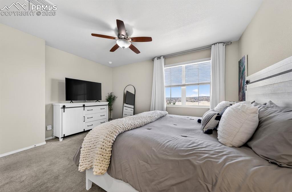 Image 27 of 42: Bedroom