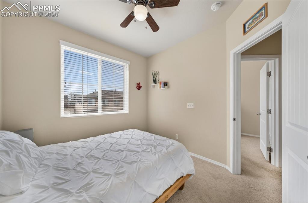 Image 34 of 42: Bedroom