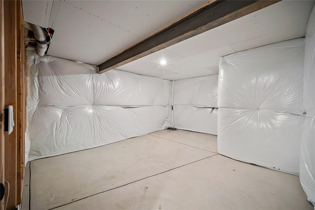 Image 40 of 44: Basement