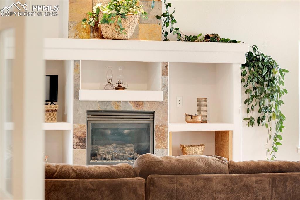 Image 16 of 50: Living Room