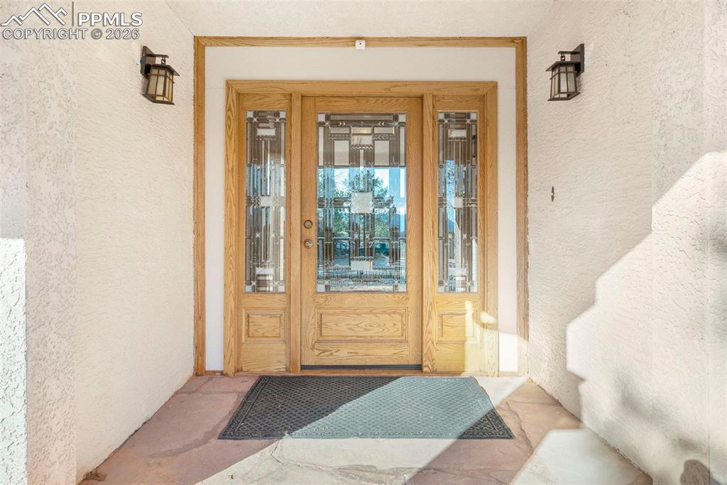 Image 2 of 50: Entry