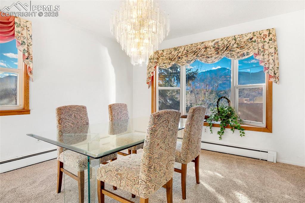 Image 28 of 50: Dining Area