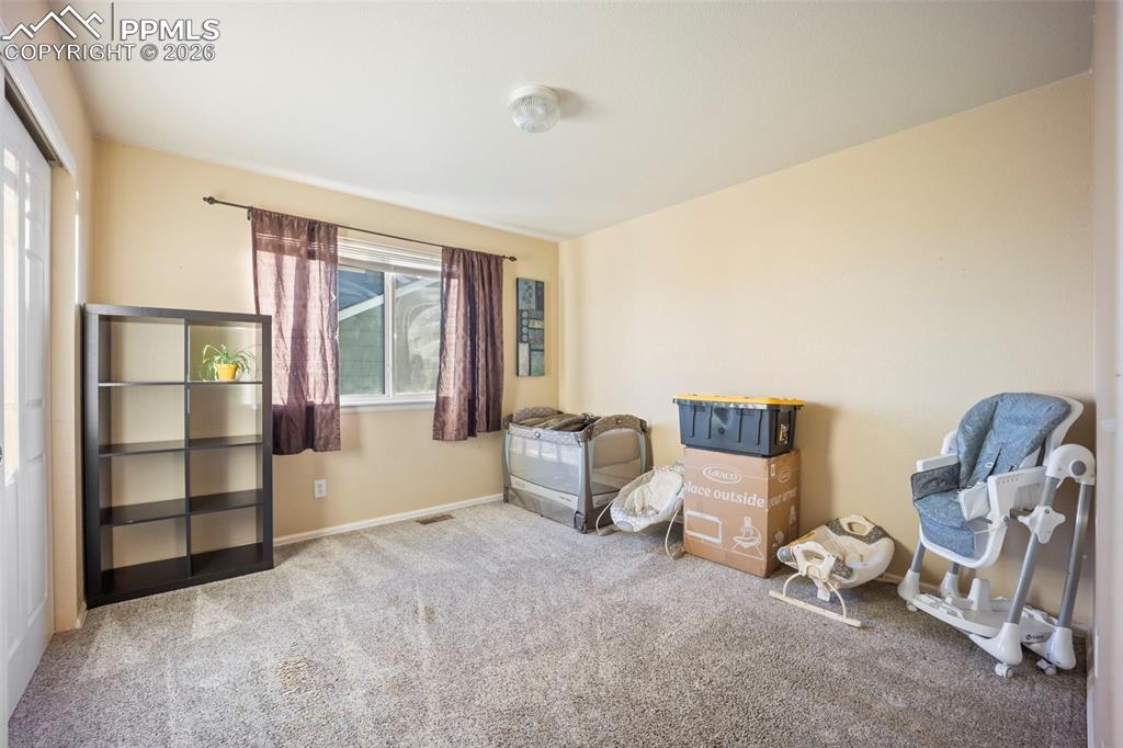 Image 33 of 49: Sitting Room