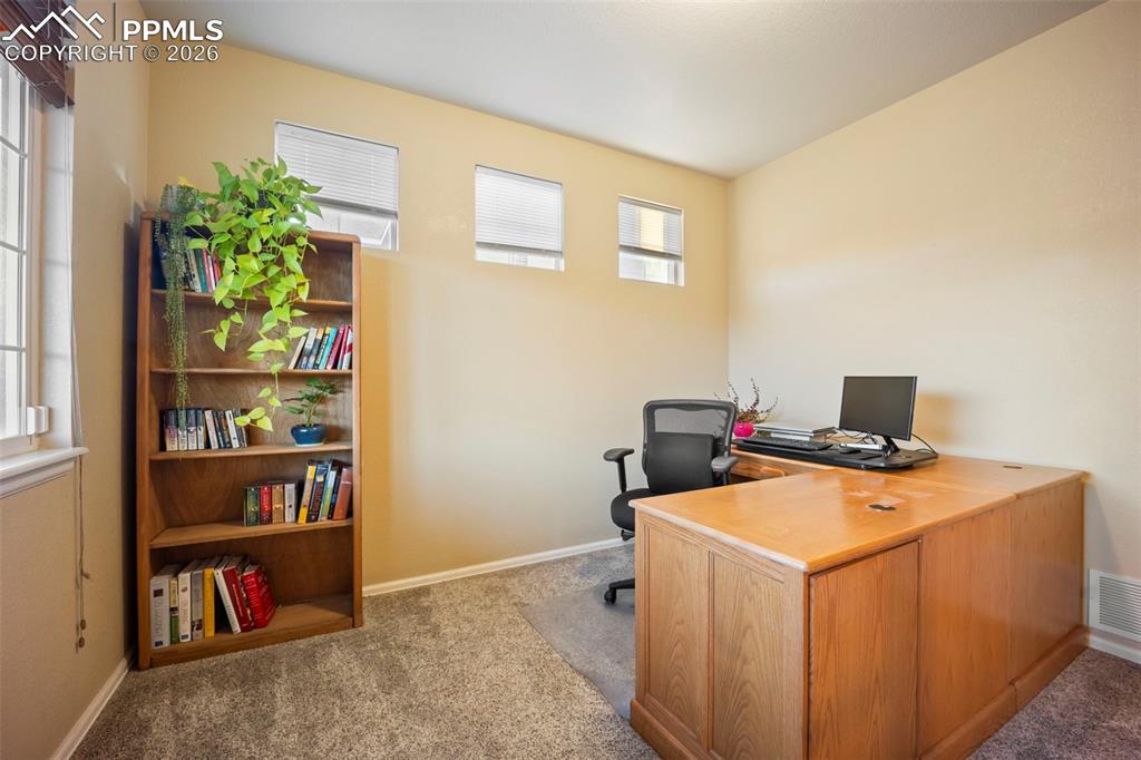 Image 4 of 49: Office