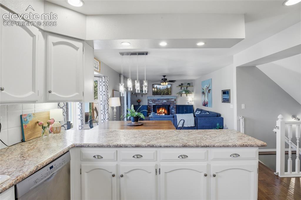 Image 11 of 48: Kitchen