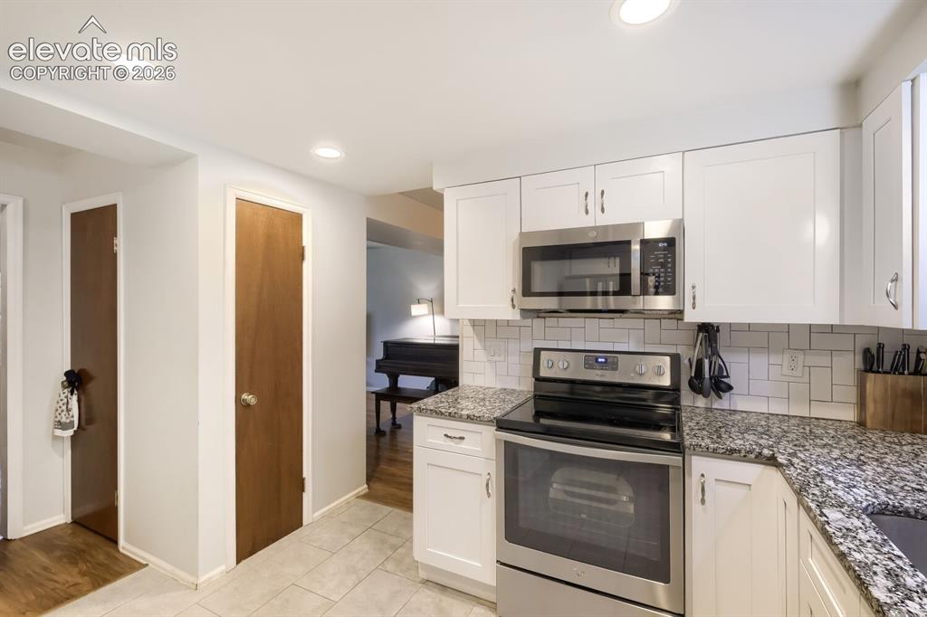 Image 10 of 34: Kitchen