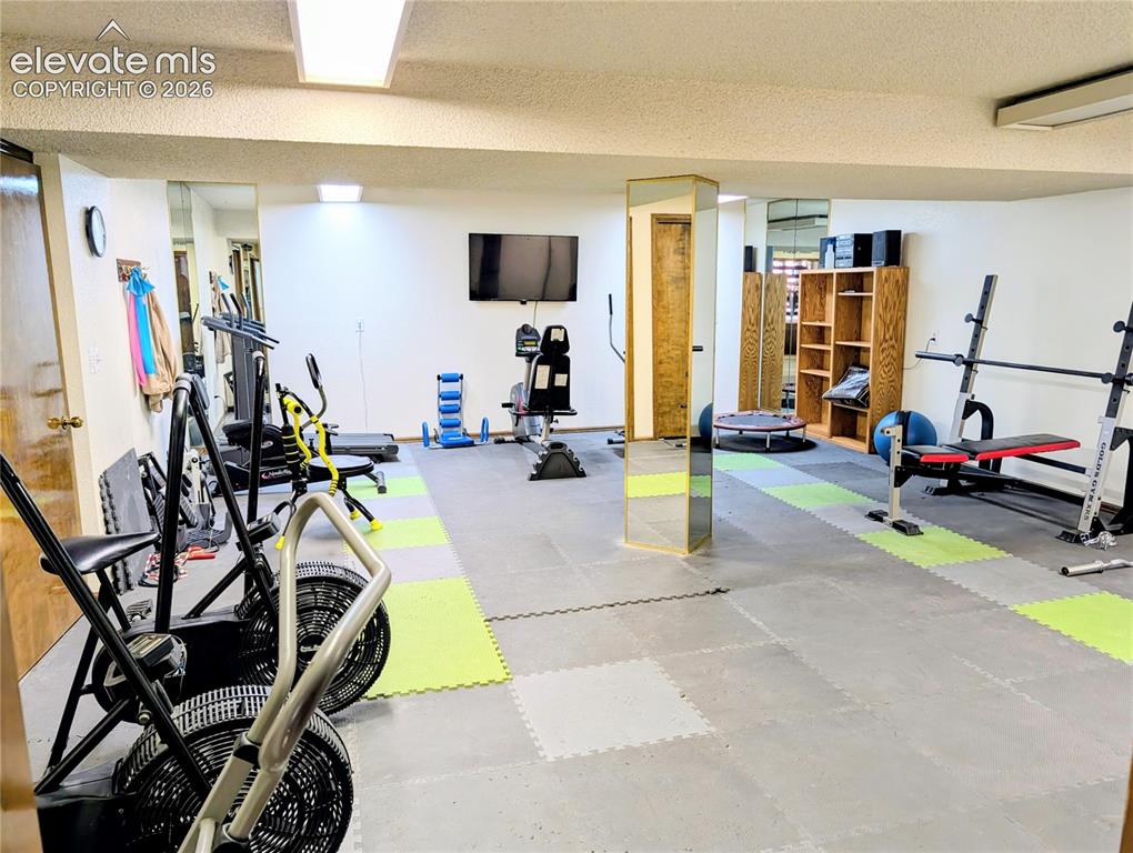 Image 31 of 34: Exercise Room