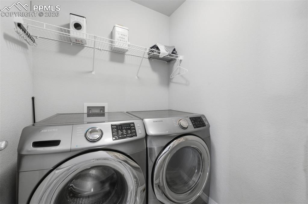 Image 11 of 25: Laundry