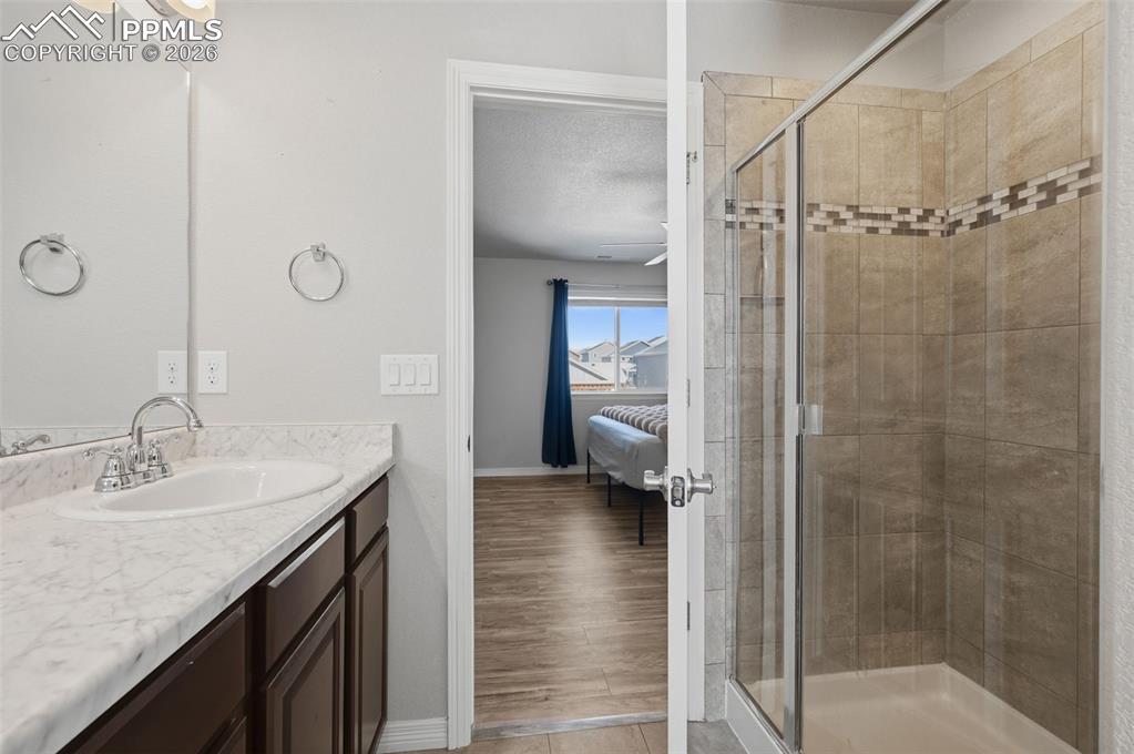 Image 15 of 25: Bathroom