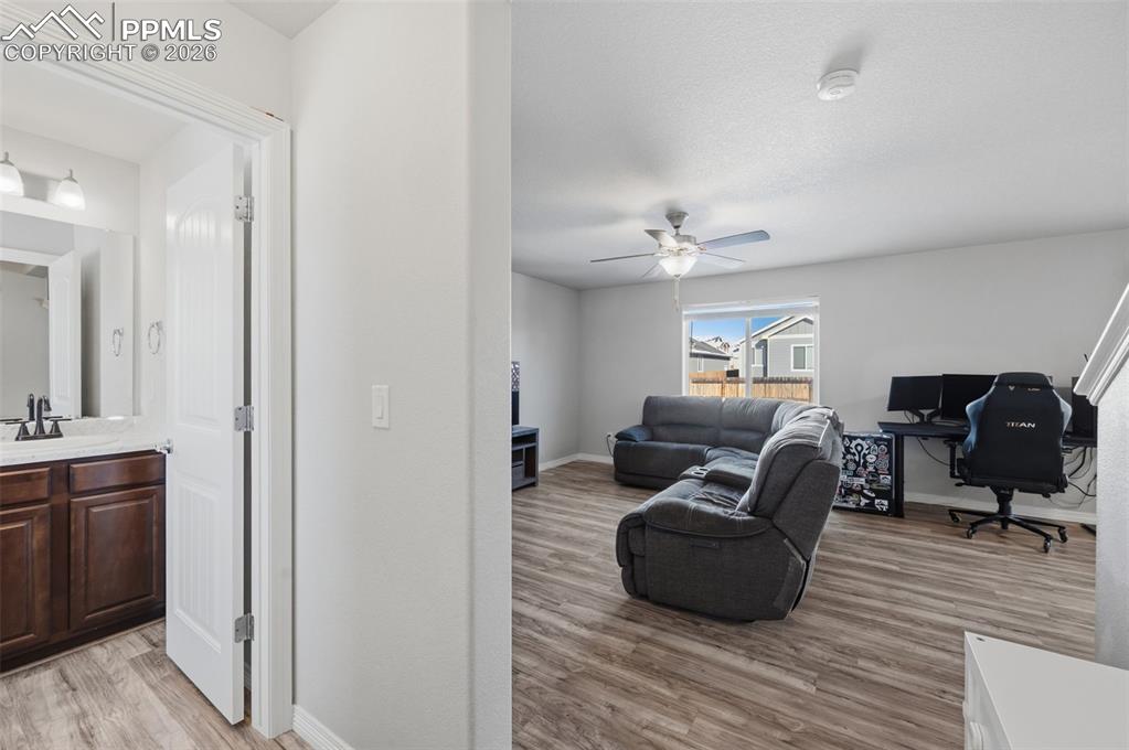 Image 2 of 25: Living Room