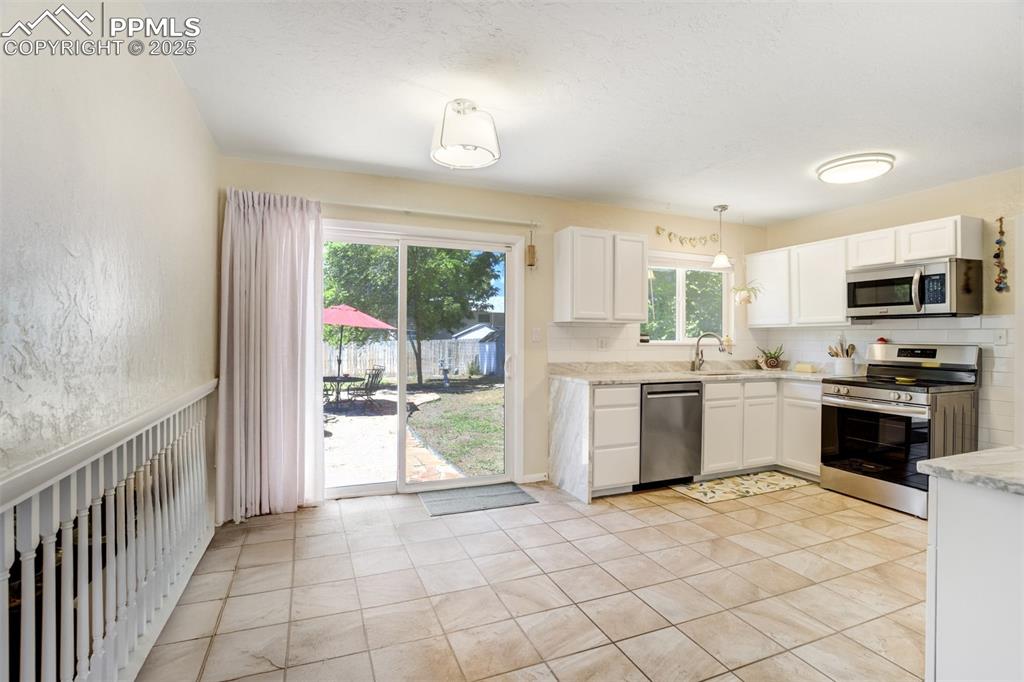 Image 34 of 34: Kitchen