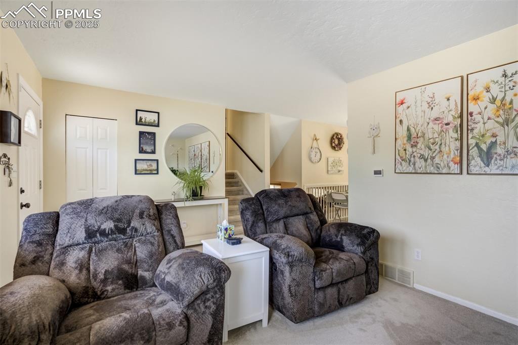 Image 7 of 30: Sitting Room