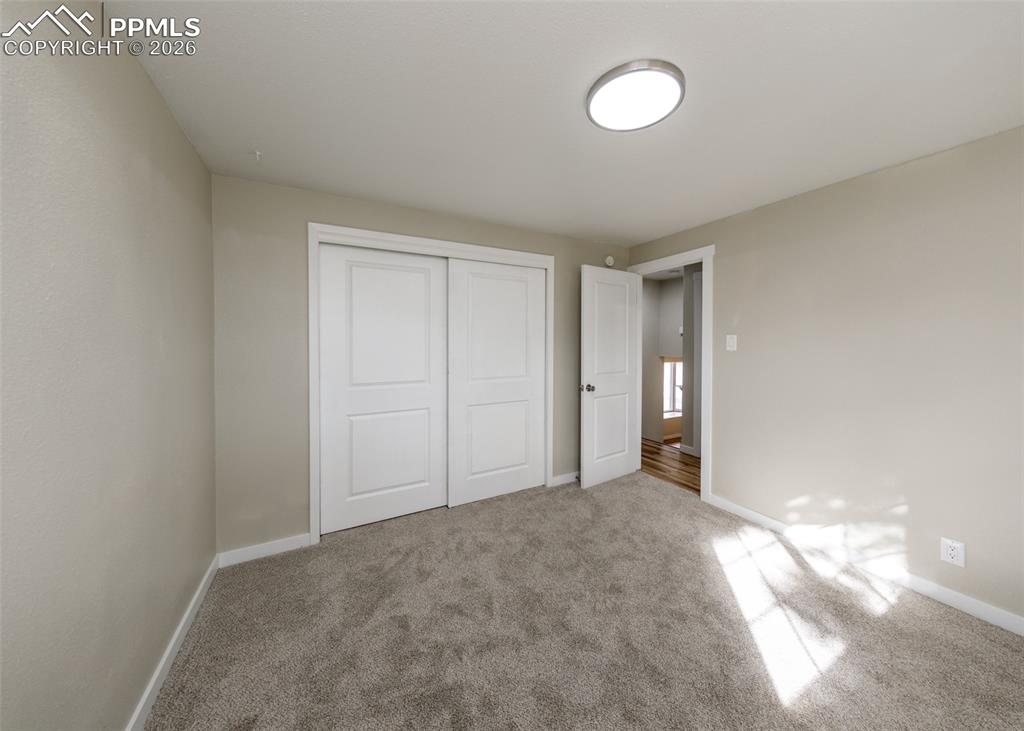 Image 15 of 38: Bedroom