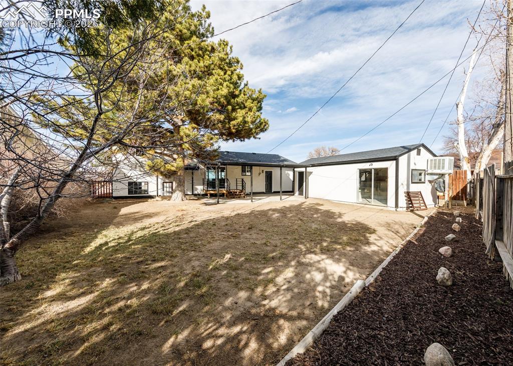 Image 32 of 38: Back of Structure