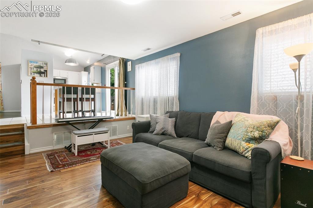 Image 16 of 36: Family Room