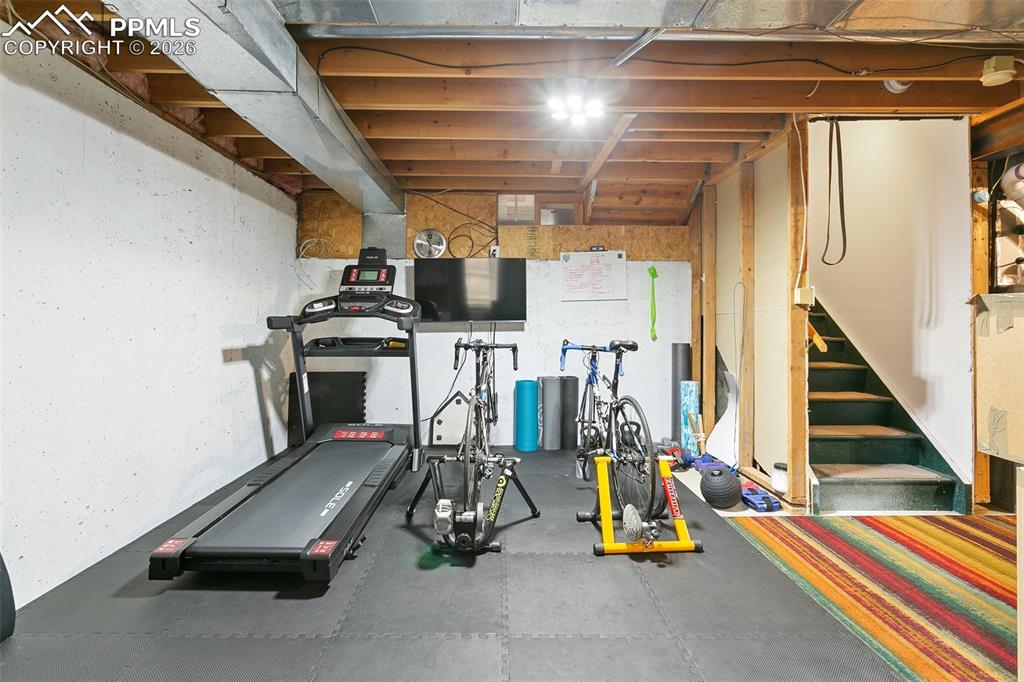 Image 32 of 36: Exercise Room