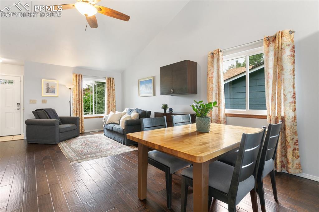 Image 8 of 36: Dining Area