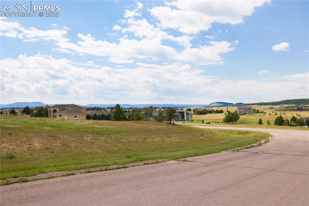 Image 16 of 16: View