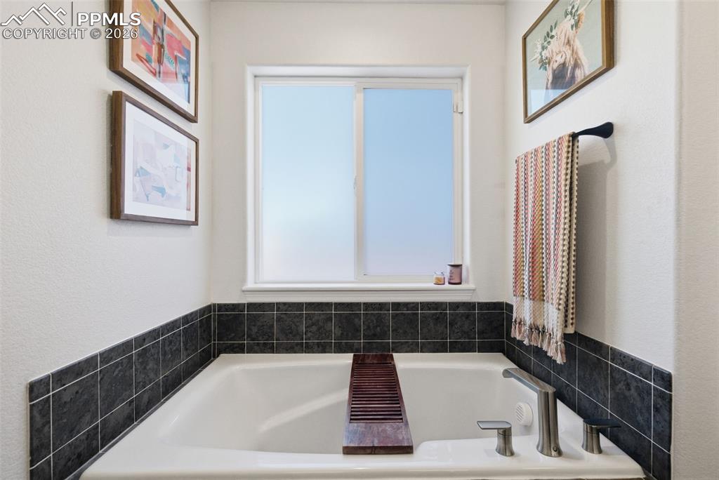 Image 20 of 50: Primary Bathroom