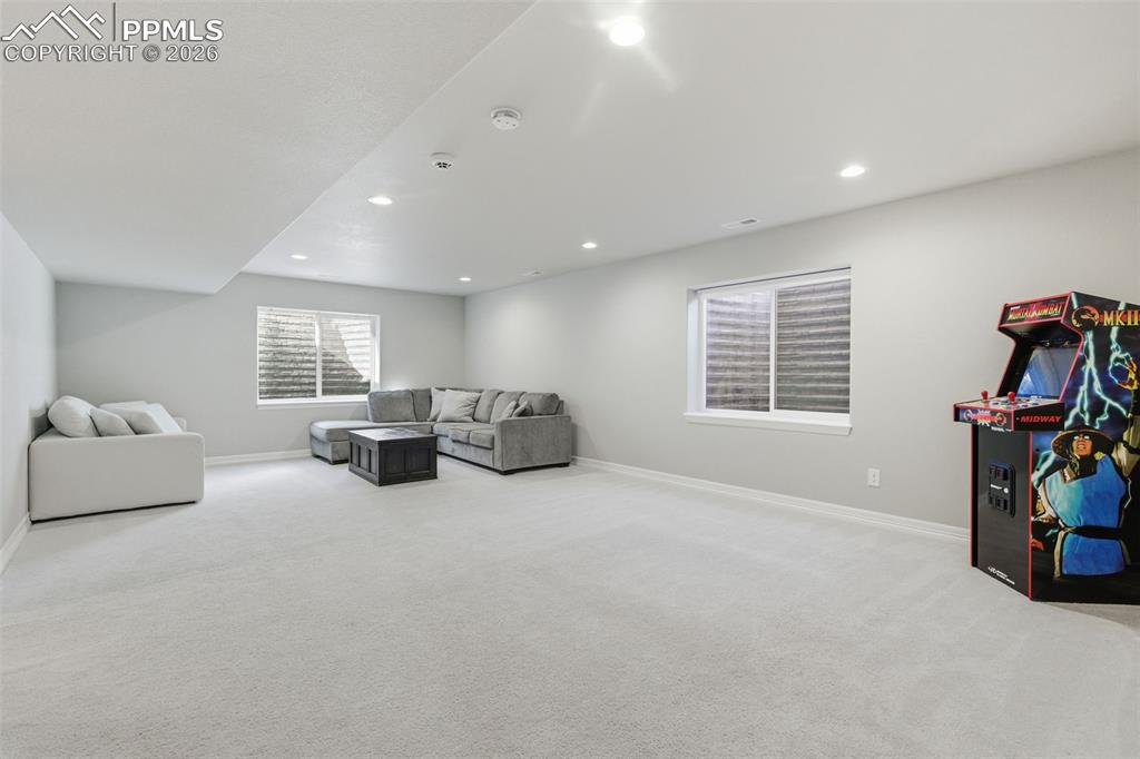 Image 25 of 50: Family Room