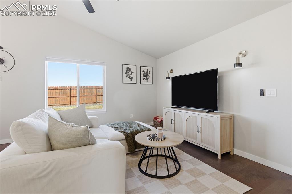 Image 3 of 50: Living Room