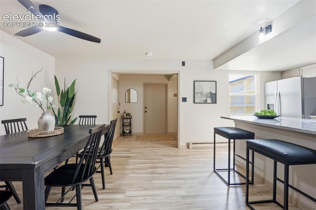 Image 12 of 42: Dining Area