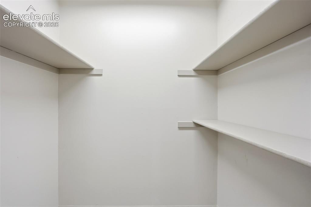 Image 26 of 42: Closet