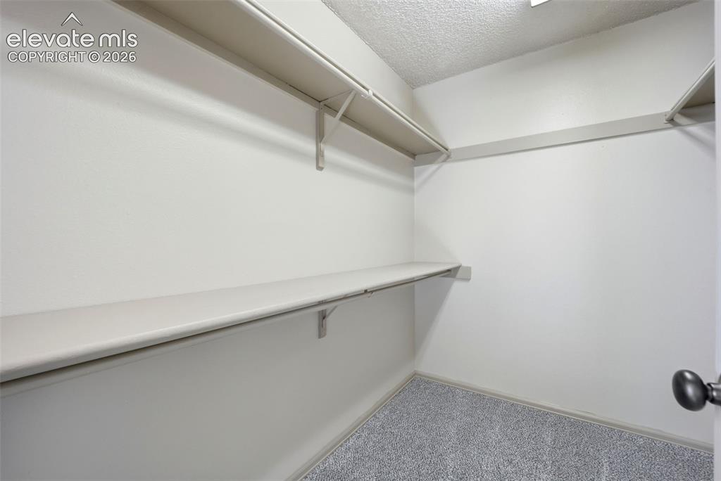 Image 40 of 42: Closet