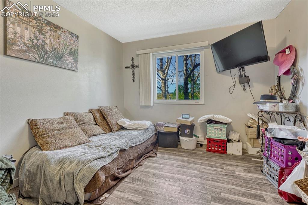 Image 22 of 49: Bedroom