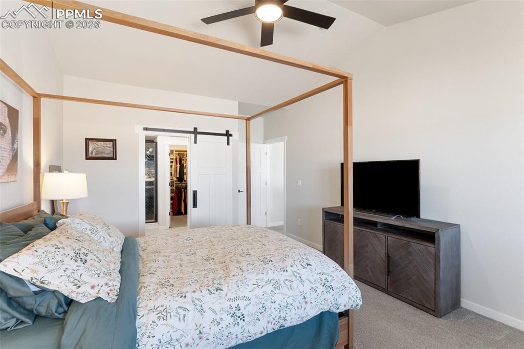 Image 25 of 47: Bedroom