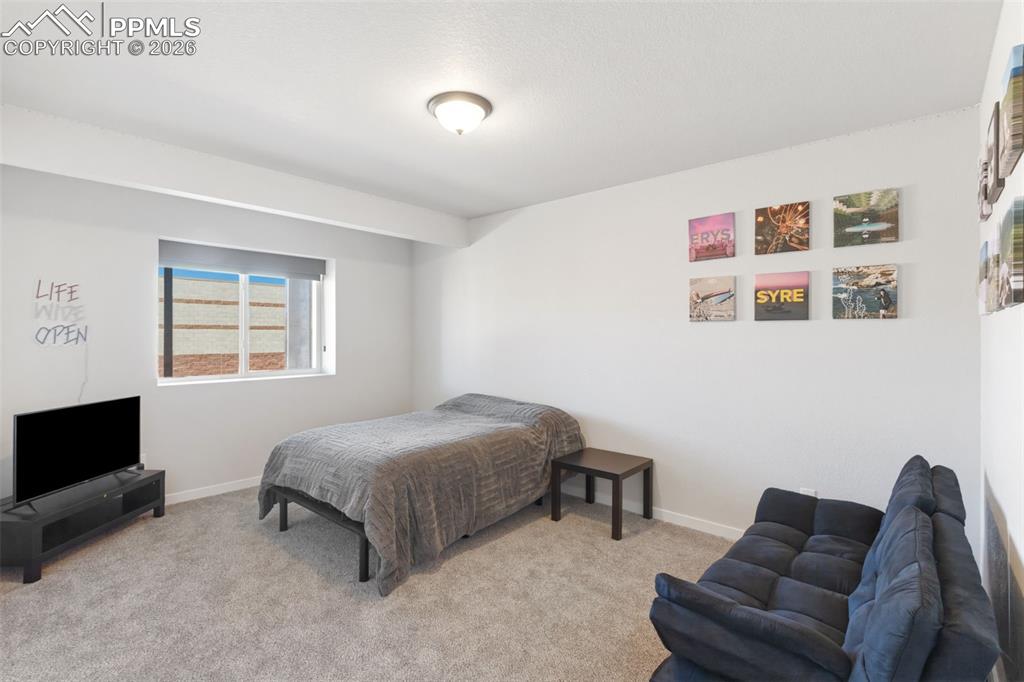 Image 33 of 47: Bedroom