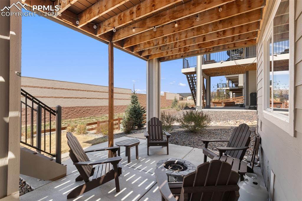 Image 45 of 47: Patio