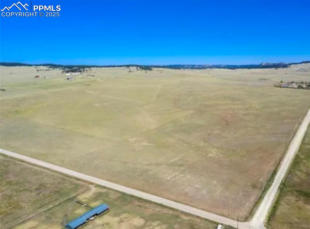 Image 8 of 9: Drone / aerial view