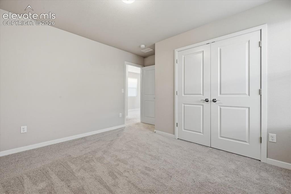 Image 19 of 29: Bedroom